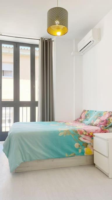 Appartement 2 Bedroom Next To Plaza De La Merced